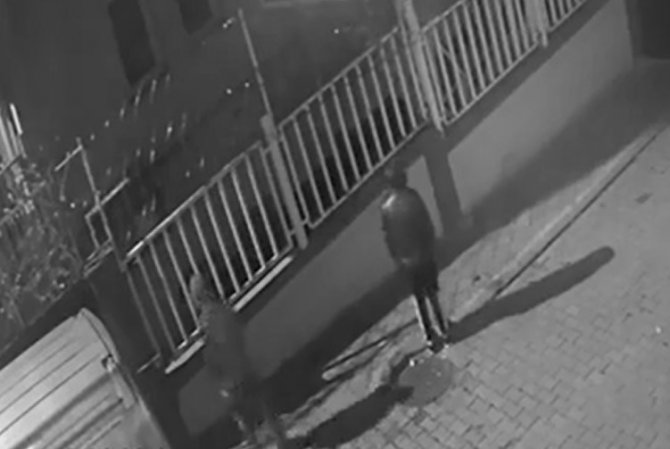 Kablo Hırsızlarının Rahat Tavırları Kamerada