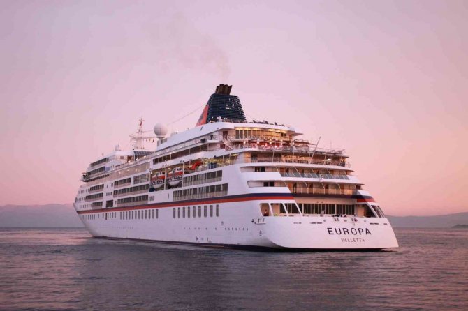 Kuşadası’na Gemi İle 145 Yolcu Geldi