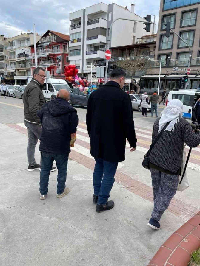 Kuşadası’nda Dilencilere Karşı "Sivil Zabıta" Önlemi