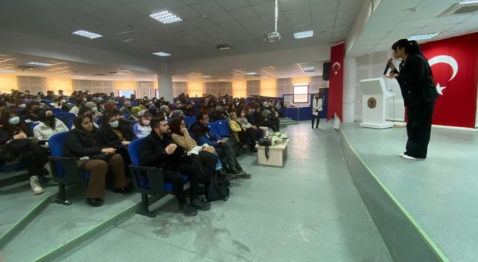 Kütahya’da “Kpss Ve Daha Fazlası” Konulu Konferans