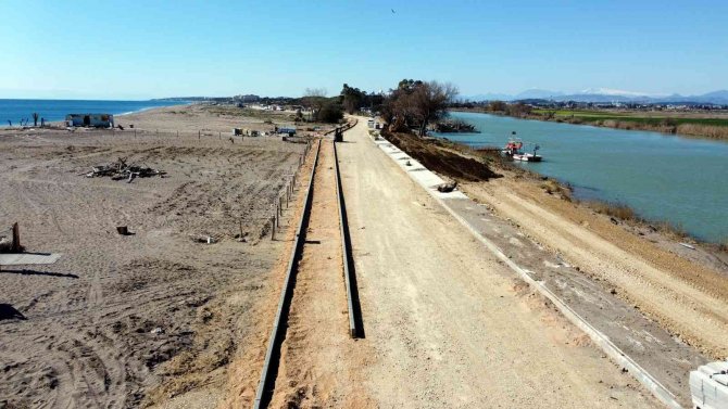 Manavgat Boğaz Halk Plajı’nda 2. Etap Çalışmaları