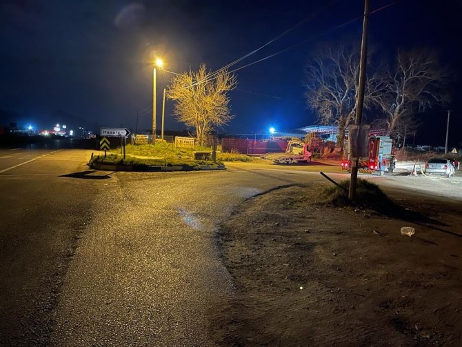 Manisa’da Refüje Çarpan Otomobil Takla Attı: 1 Ölü