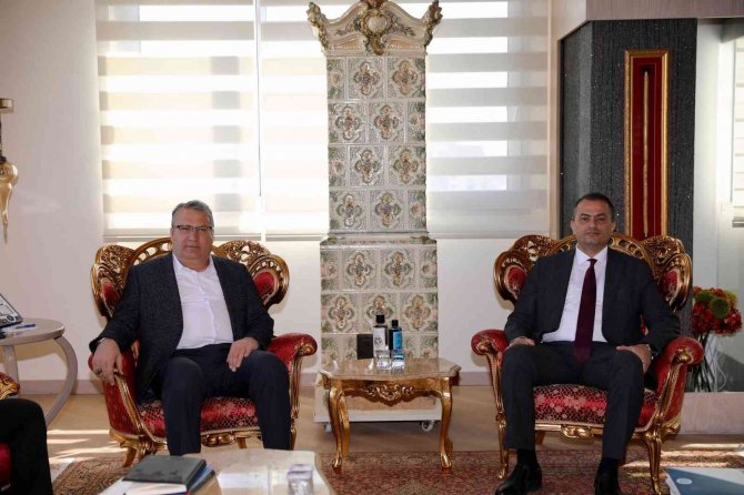 Yunusemre’ye Yapılacak Yatırımları Görüştüler