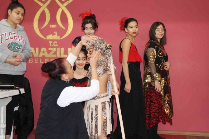 Minikler 23 Nisan’da Nazilli’de Sahne Alacak