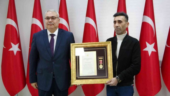 Muş’ta “Devlet Övünç Madalyası Beratı” Takdim Töreni