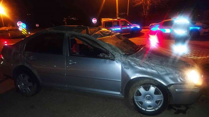 Manisa’da Refüje Çarpan Otomobil Takla Attı: 1 Ölü