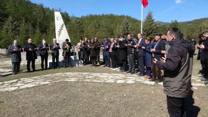 Bu Fidanlar Şehitlerin Adıyla Büyüyecek