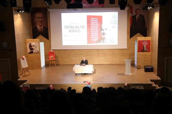 Yatağan’da "Safahatta İ̇stiklal Ve Diriliş" Adlı Konferans Gerçekleştirildi