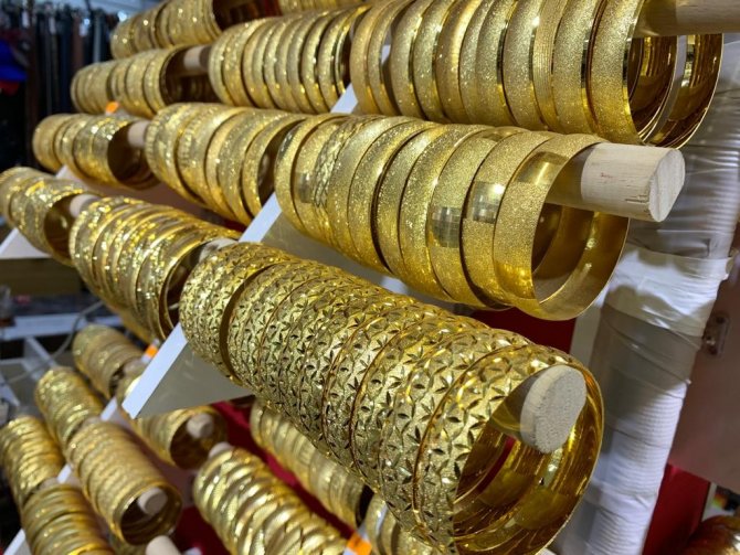 Fiyatlar Yükselince Vatandaş Altın Kaplama Ziynet Eşyalarına Yöneldi