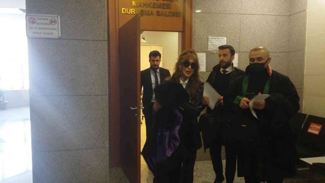 Lerzan Mutlu’ya Hakaret Davasında Seren Serengil’e Beraat Talebi
