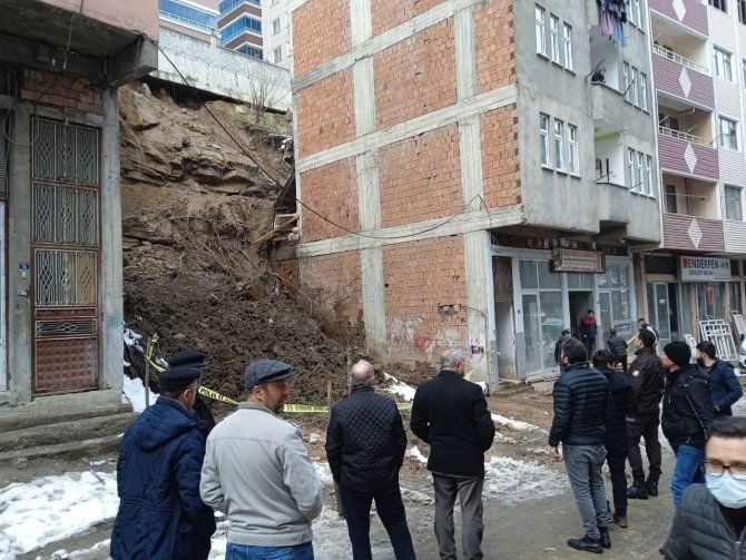 Ordu’da Heyelan Bir Evde Hasara Neden Oldu