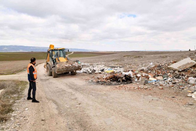 Tepebaşı’nda Hafriyat Temizliği