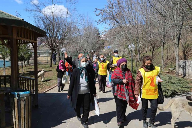 Tunceli’de Vatandaşlar ’Kara Çarşamba’ İçin Bir Araya Geldi