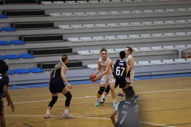 Tkbl: Turgutlu Belediyespor: 76- Antalya Güneşi: 62