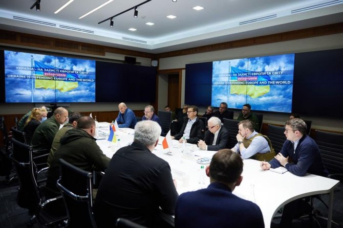 Ukrayna Devlet Başkanı Zelenskiy, Çekya, Slovenya Ve Polonya Başbakanları İle Görüştü