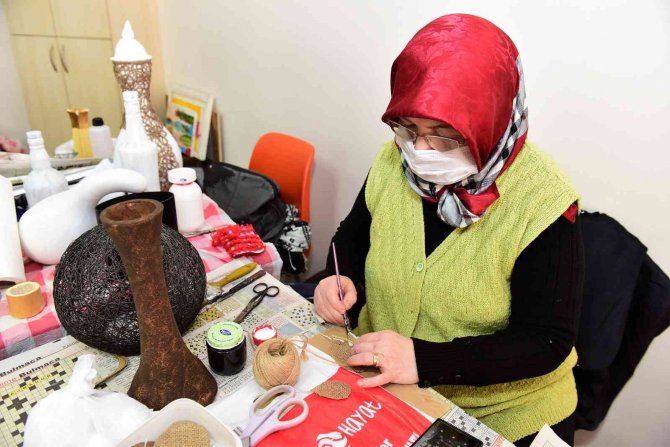 Yıldırım’da ’Geri Dönüşüm El Sanatları Kursu’ Devam Ediyor