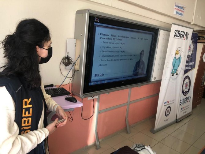 7 Bin 187 Öğrenciye Siberay Farkındalık Eğitimi