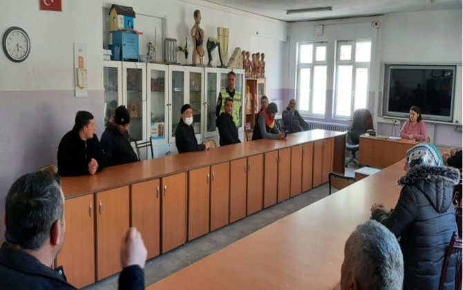 Tarım Aracıyla Trafiğe Çıkmanın Sakıncalarını Anlattılar