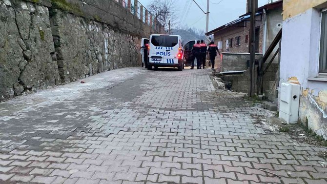 Komşuların Kavgasında Kan Aktı: 1 Yaralı
