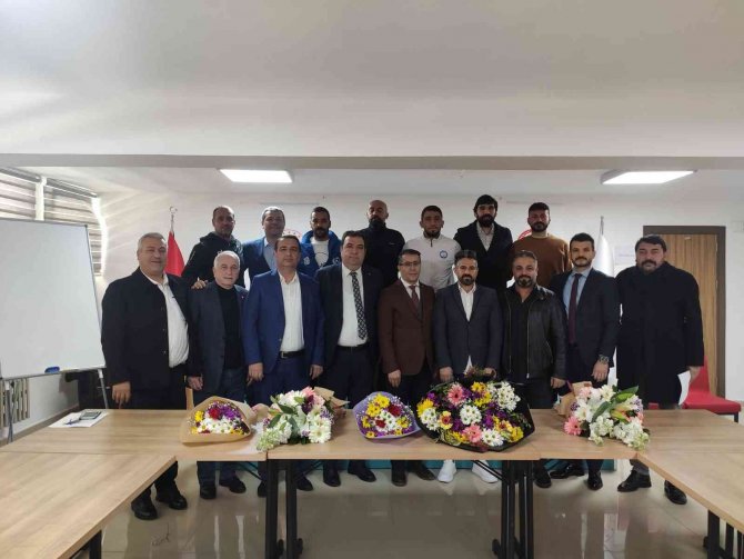 Bozan: "Dostluğa Bir Adım Da Amatörlerimizden Olsun"