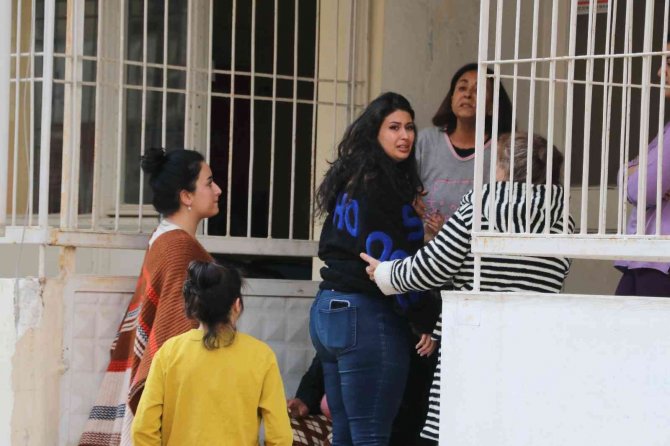 Adana’da 4 Katlı Binada Yangın