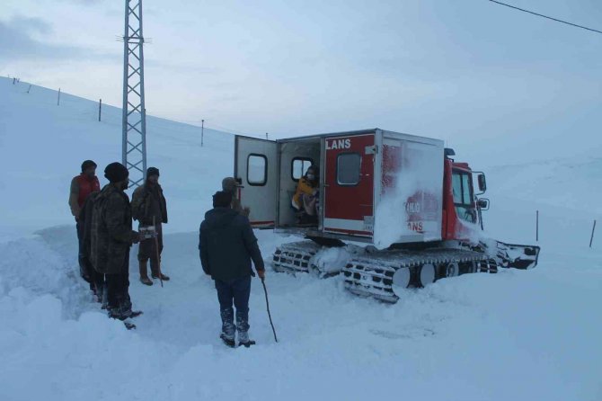Hastalanan Anne Ve Bebeğine Sağlık Ekipleri Yetişti