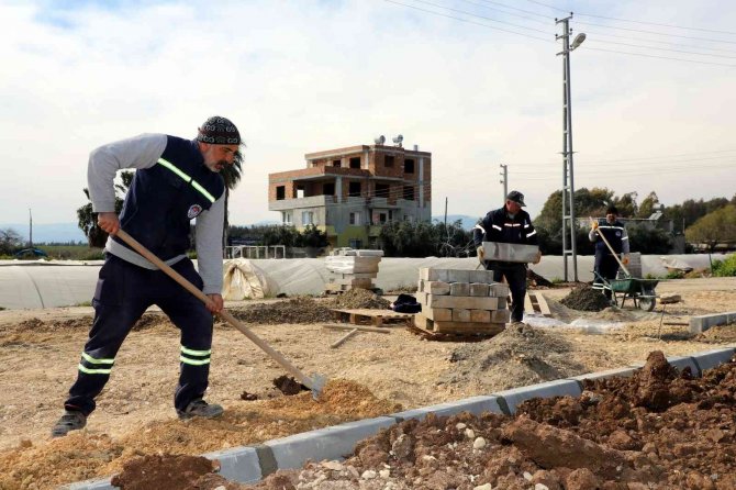 Akdeniz Belediyesi, Karaduvar’a Yeni Bir Çocuk Parkı Yapıyor
