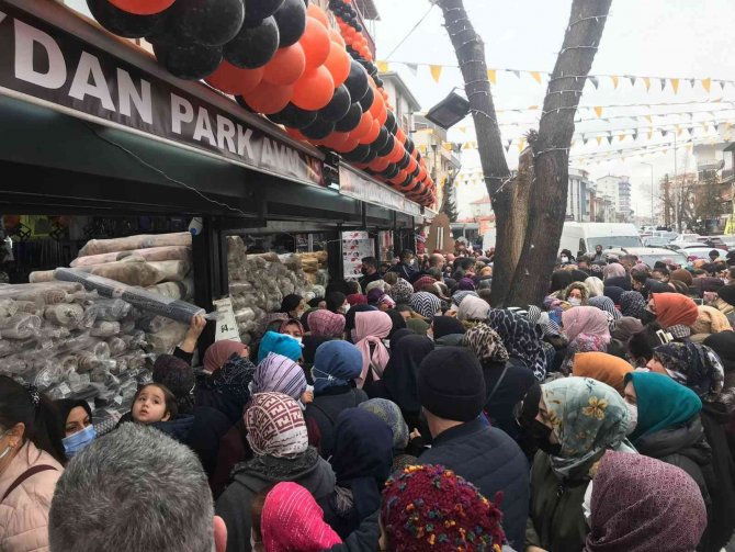 Başkent’te Avm Açılışında İzdiham