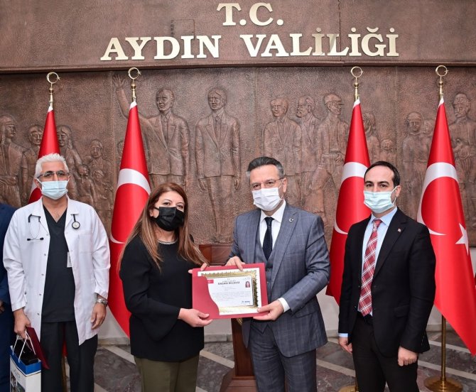 Aydın’da Yılın Doktoru Ve Hemşiresi Belirlendi