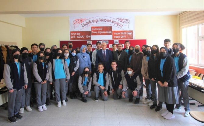 Başkan Pekmezci Fen Lisesi Öğrencileri İle Bir Araya Geldi