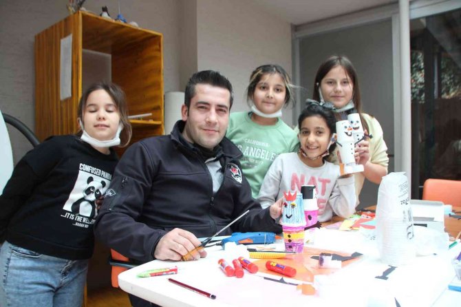 Çocuklar, ’Geri Dönüşüm Atölyesi’nde Birbirinden Güzel Çalışmalara İmza Atıyor