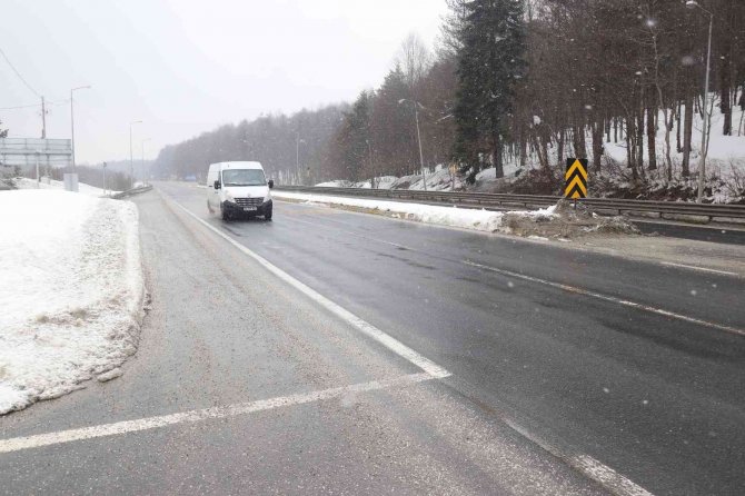 Bolu Dağı’nda 5 Gün Sürecek Kar Yağışı Başladı