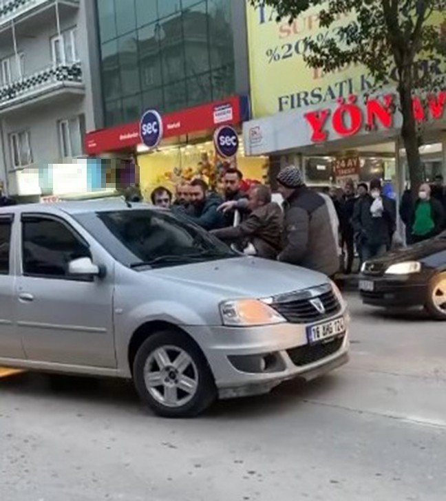 Bursa’da Yol Verme Kavgası Kamerada
