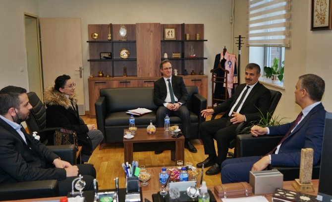 Libya Büyükelçiliği Akademik Ataşesi Ezzeddin A Aarbı’dan Çakü’yü Ziyaret