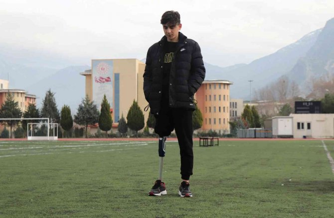 Protez Bacağıyla Hayata Tutunan Gence Medikal Firmasından Haciz