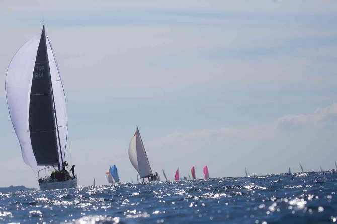Eayk - Çeşme Marina Kış Trofesi 3. Ayak Yarışları Gerçekleşti