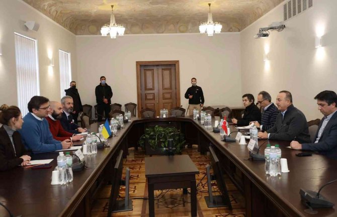 Dışişleri Bakanı Çavuşoğlu, Ukrayna Dışişleri Bakanı Kuleba İle Görüştü