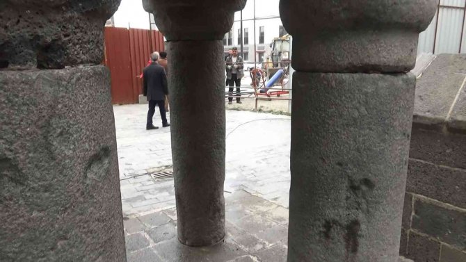 Teröristlerin Ayağından Tahrip Ettiği Dört Ayaklı Minare Ve Çevresi 7 Yıl Sonra Yaya Geçişine Açıldı
