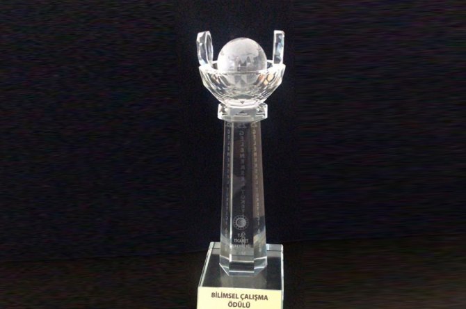 Esogü Öğretim Üyesine 2021 Yılı Bilimsel Çalışma Ödülü Verildi
