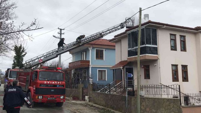 Bacada Çıkan Yangın Korkuttu