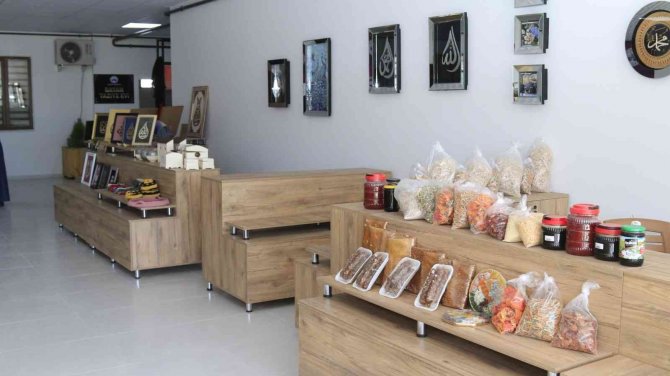 Elazığ’da ‘Hayme Ana Kadınlar Semt Pazarı’ Hizmete Girdi