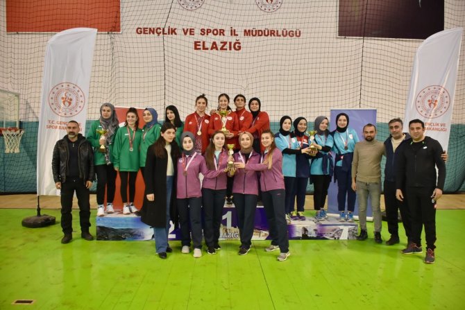 Elazığ’da Bölgesel Masa Tenisi Turnuvası Sona Erdi