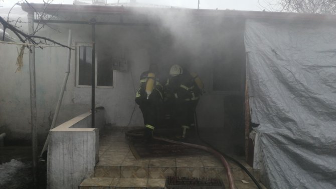 Erzincan’da Çıkan Yangında Ev Kullanılamaz Hale Geldi