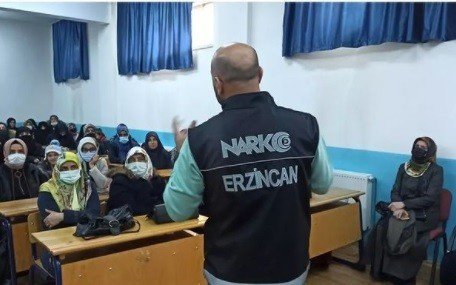 "En İ̇yi Narkotik Polisi: Anne" Projesi Erzincan’da Faaliyetlere Devam Ediyor