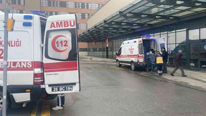 Zehirli Gaz Onlarca İşçiyi Zehirledi