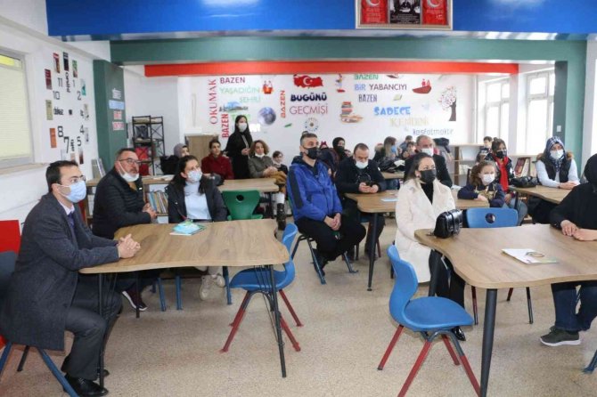 Ali İ̇hsan Kabakcı Öğrencilerle Buluştu