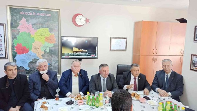 İ̇l Başkanı Yıldırım Muhtarlarla Bir Araya Geldi