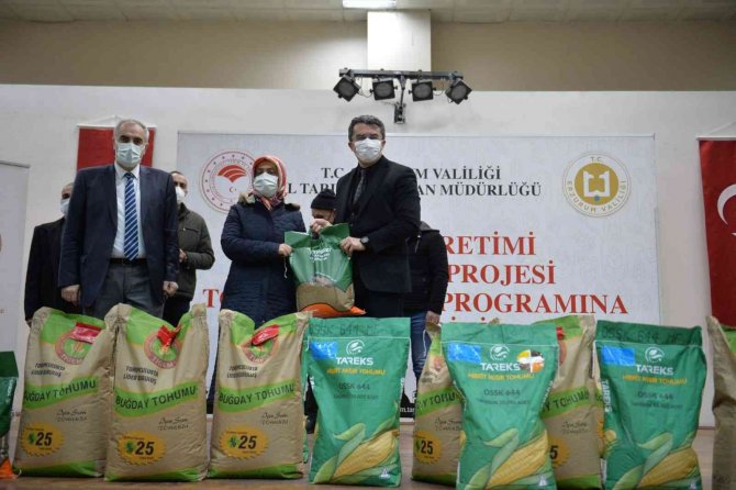 Erzurum’da Çiftçilere Tohum Desteği