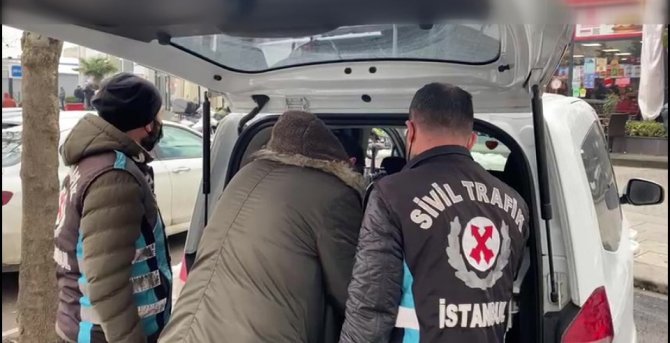 Maltepe’de Karla Kaplanan Yolda Drift Yapan Sürücüye 9 Bin 125 Tl Ceza