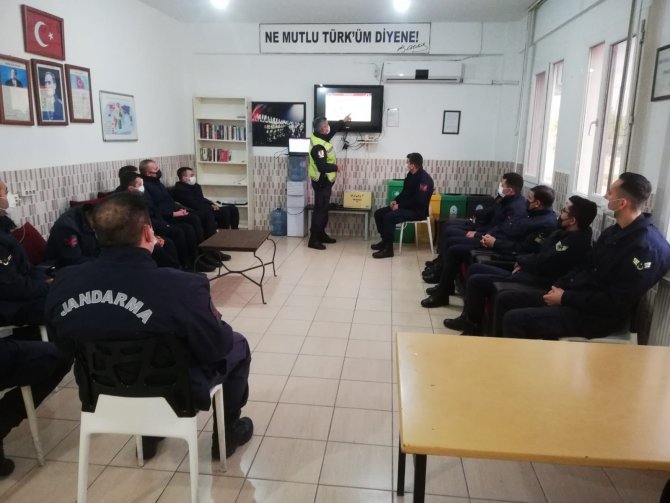 Jandarmadan Personellere Trafik Eğitimi Semineri